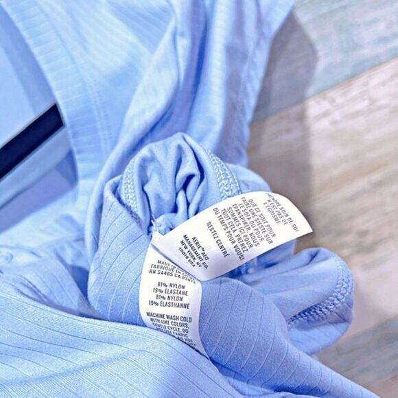 OFFLINE BY AERIE Stretchy Ribbed Crop Top Blue Henley Short Sleeve Womens Large - Picture 4 of 4